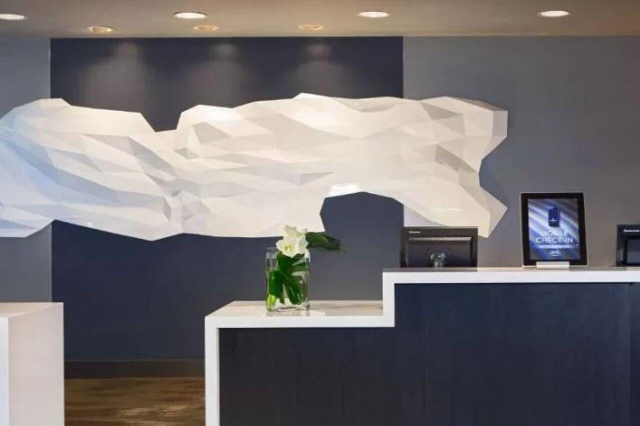 Renaissance Chicago O'Hare Suites Hotel Rosemont Exterior photo