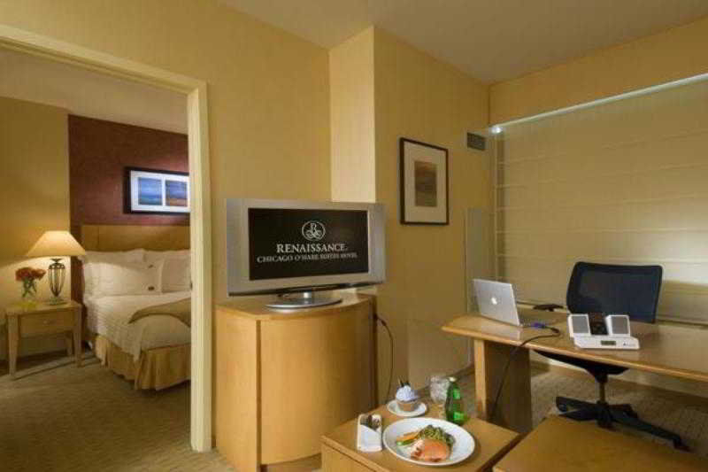 Renaissance Chicago O'Hare Suites Hotel Rosemont Room photo